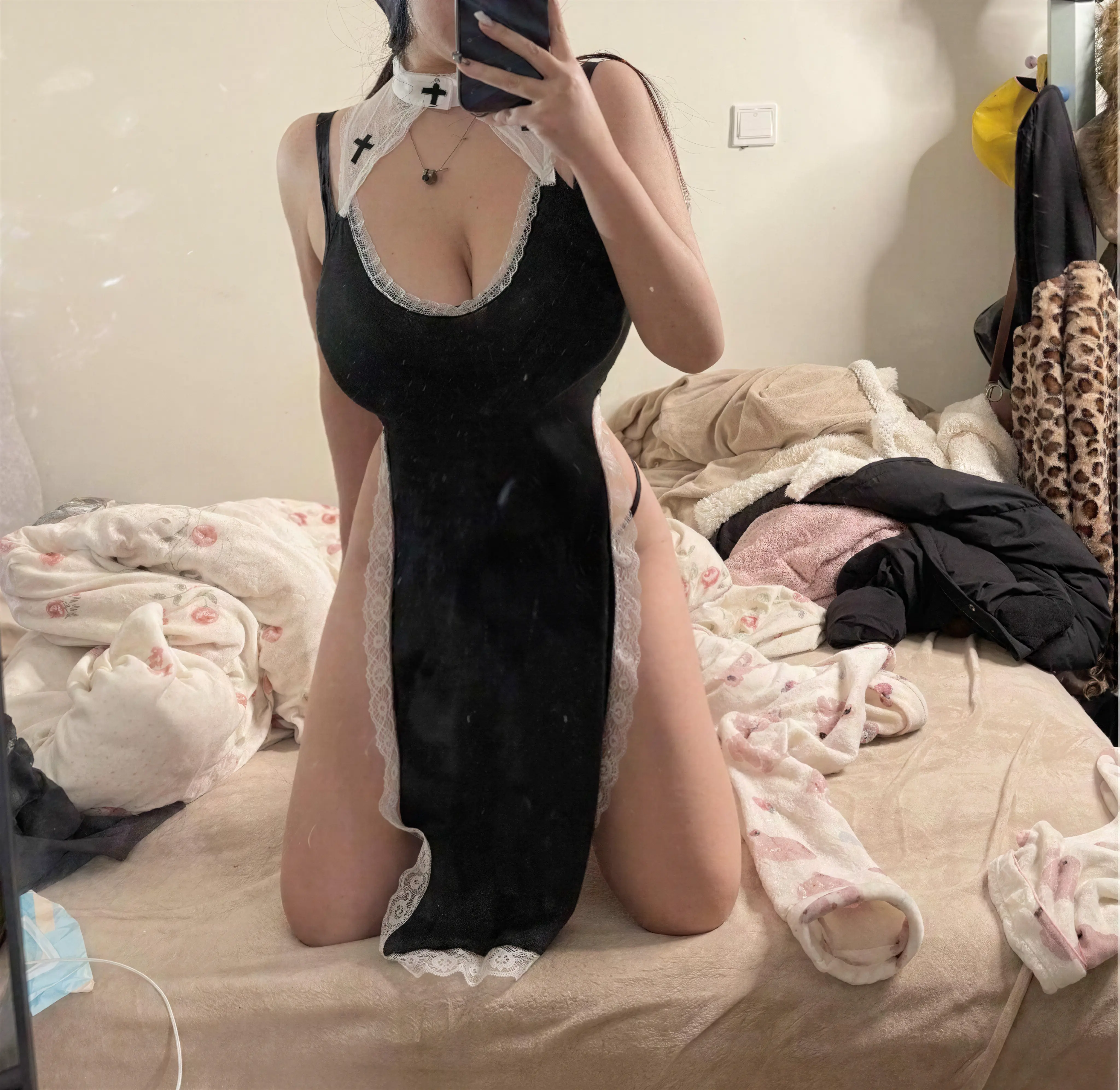 PUPIHAN – 修女 10P
